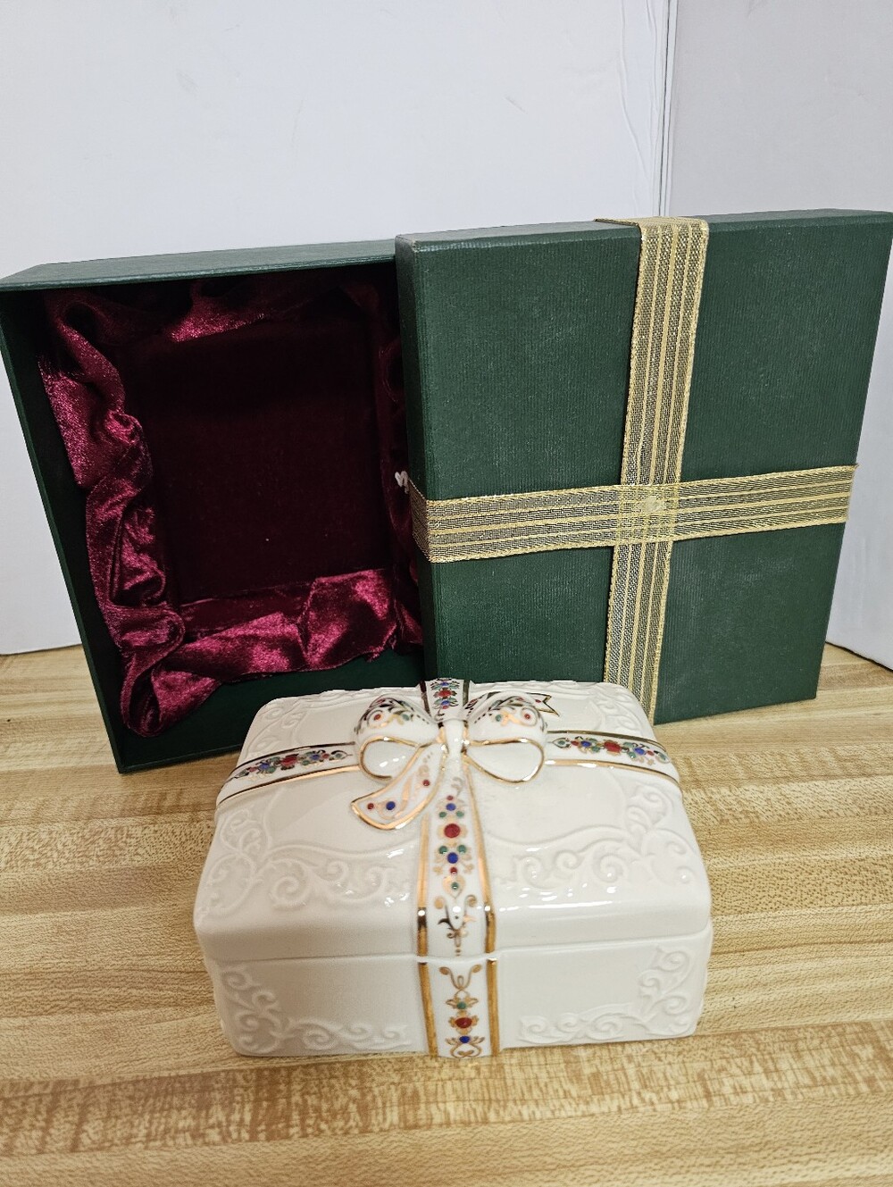 Lenox Musical Jewelry Box Christmas Gift New in Box Porcelain Mother’s Day VTG